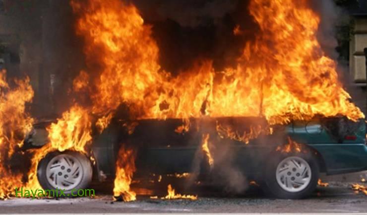 مستوطنون يحرقون ٣ سيارات ويخطون شعارات عنصرية قرب بيت إكسا