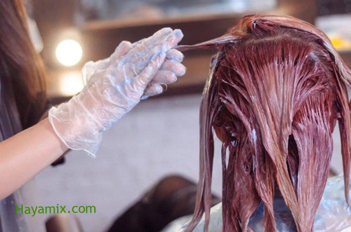 بلون أحمر جذاب تألقي طريقة صبغ الشعر في البيت بمكونات طبيعية ورخيصة بدون ضرر