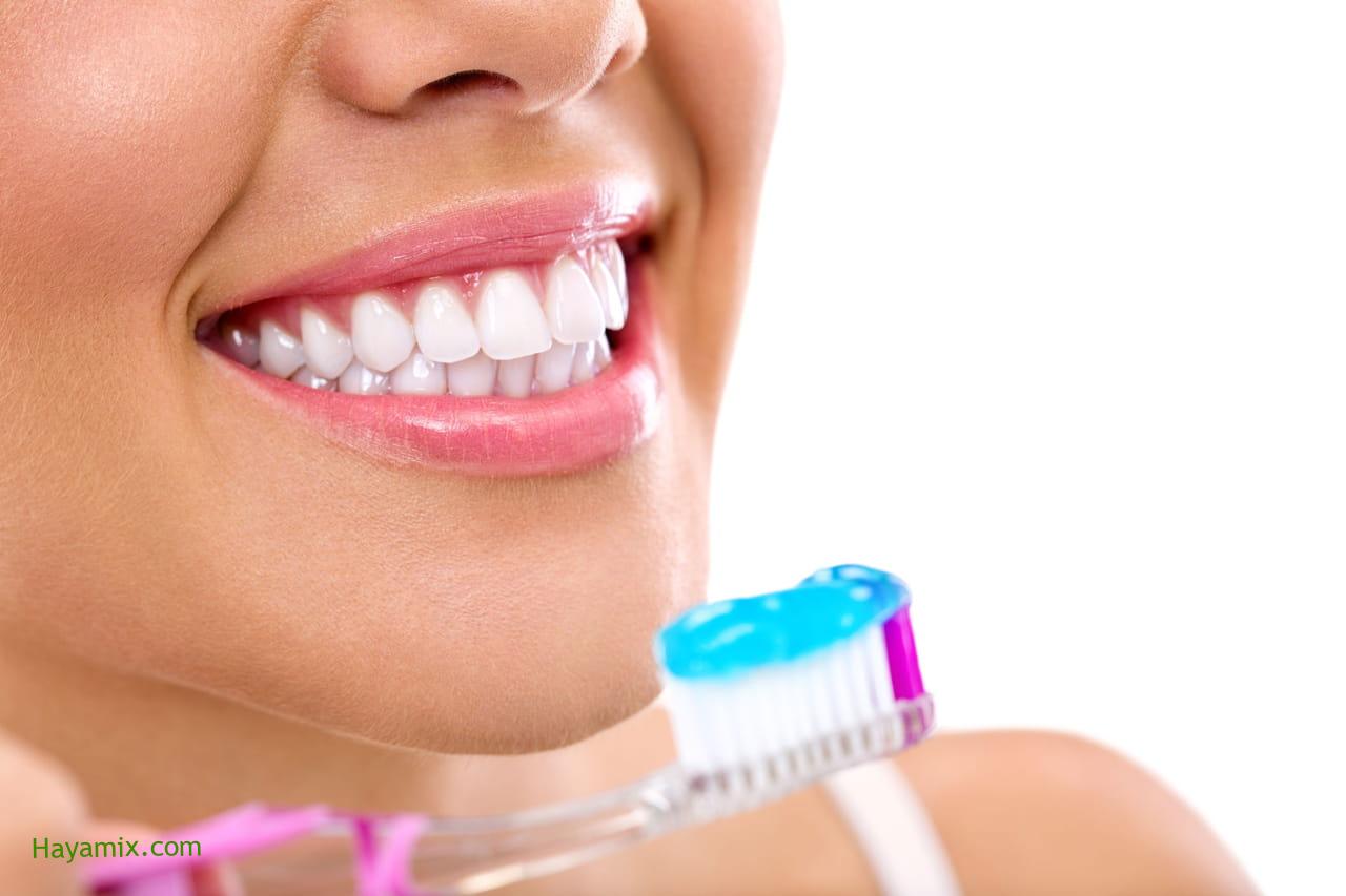 طريقة عمل معجون الأسنان الطبيعي برائحة جميلة لتبييض الأسنان