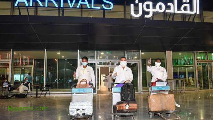 منها نوع التطعيم والعزل المنزلي.. شروط عودة العمالة المصرية للكويت