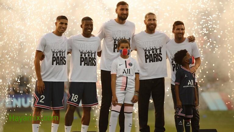 نادي باريس سان جيرمان : يحتفل بنجومه الخمسة الجدد قبل مباراته أمام ستراسبورغ
