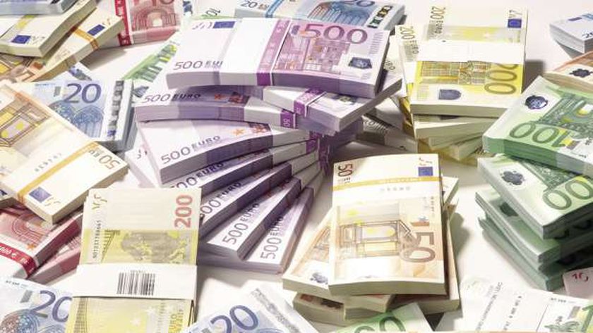 سعر اليورو اليوم الاثنين 28-3-2022 في البنوك.. يشهد تراجعا جماعيا