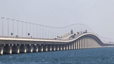 في أي عام تم افتتاح جسر الملك فهد؟
