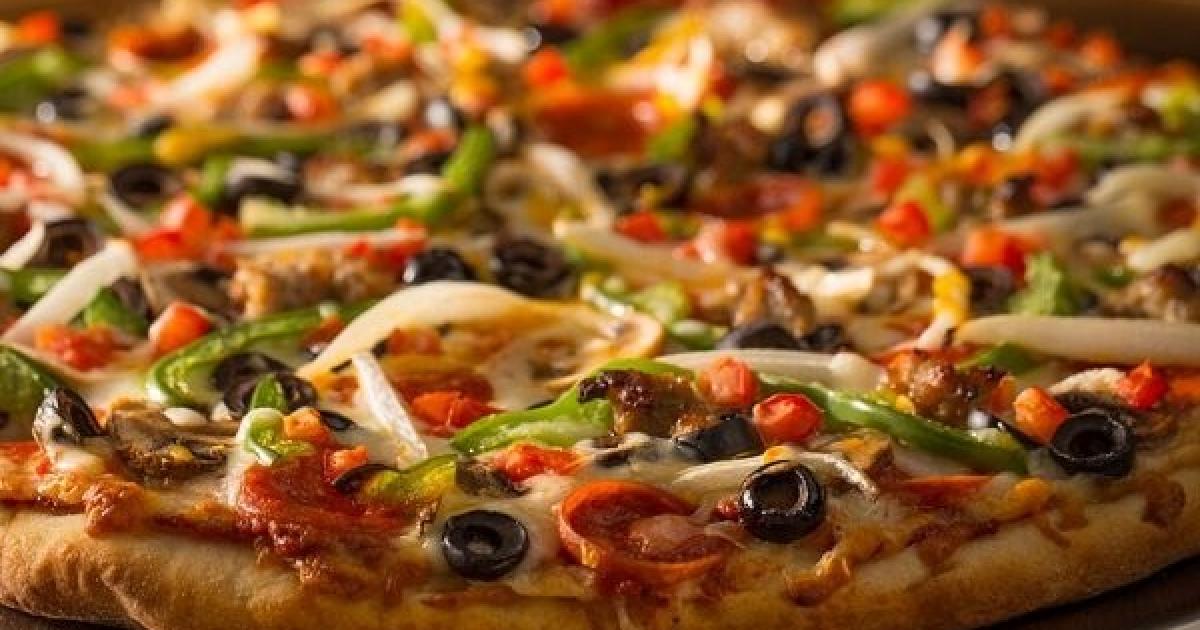 طريقة عمل البيتزا المنزلية- اسهل طريقة لتحضير البيتزا
