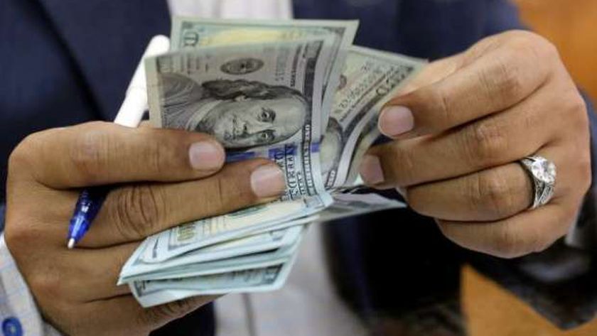 سعر الدولار في مصر اليوم الاثنين 4-10-2021 بالبنوك