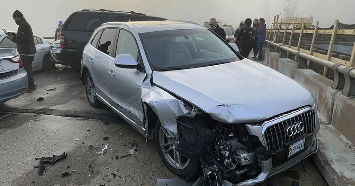شاهد: نجاة سائق أردني من حادث سير مروع