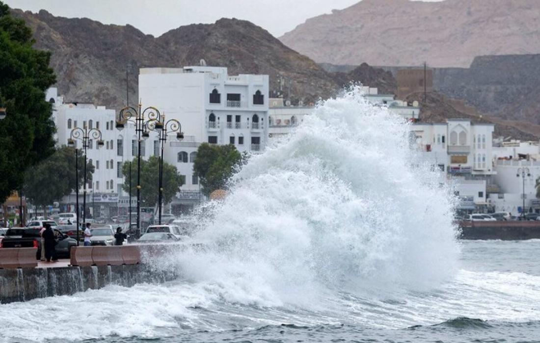 الإمارات تعلن انتهاء إعصار “شاهين”