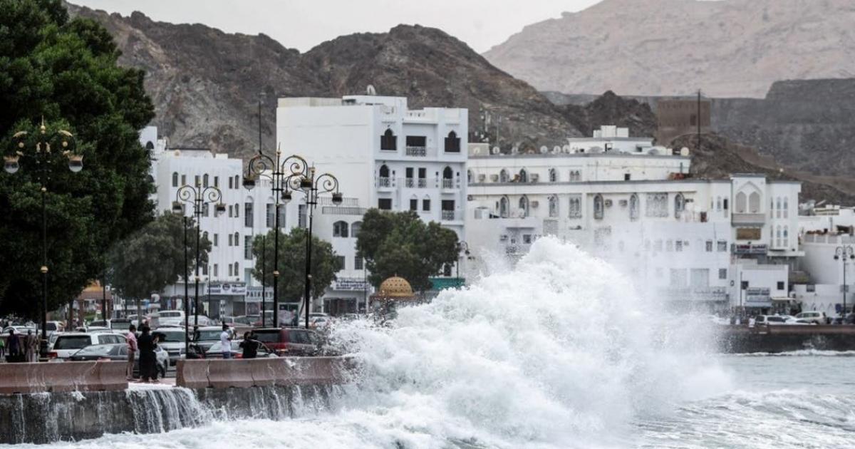 الكشف عن عدد وفيات إعصار شاهين في سلطنة عمان