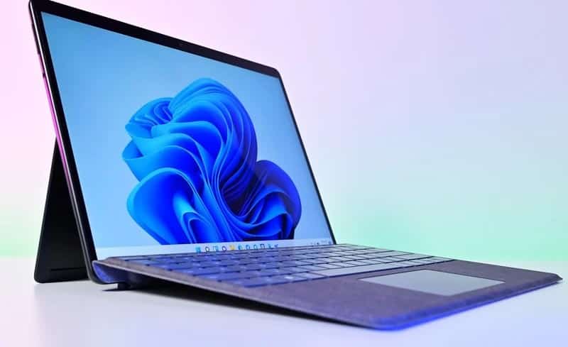 مراجعة شاملة لحاسب Surface Pro 8