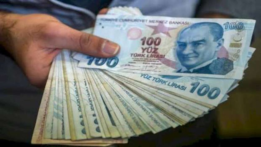 هبوط سعر الليرة التركية ليواصل الانكماش أمام الجنيه المصري