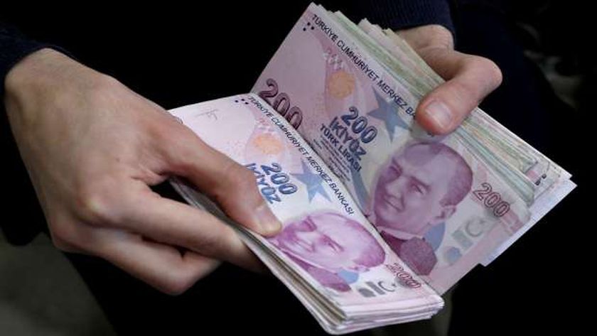 سعر الليرة التركية.. تحركت قليلا أمام العملات لتصل إلى 1.22 جنيه مصري
