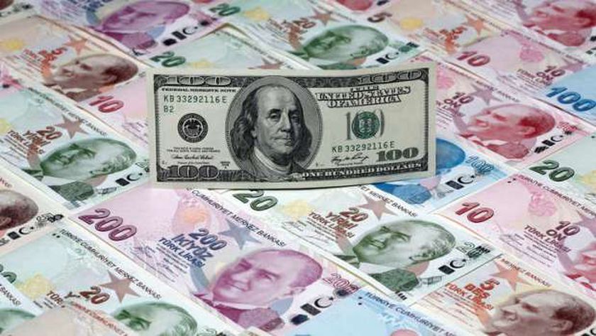 تراجع الليرة التركية أمام العملات الأجنبية للأسبوع الثاني