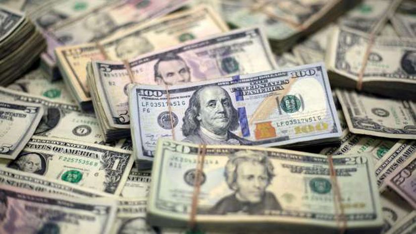 استقرار سعر الدولار اليوم في البنوك.. 15.64 جنيه للشراء في «الأهلي»