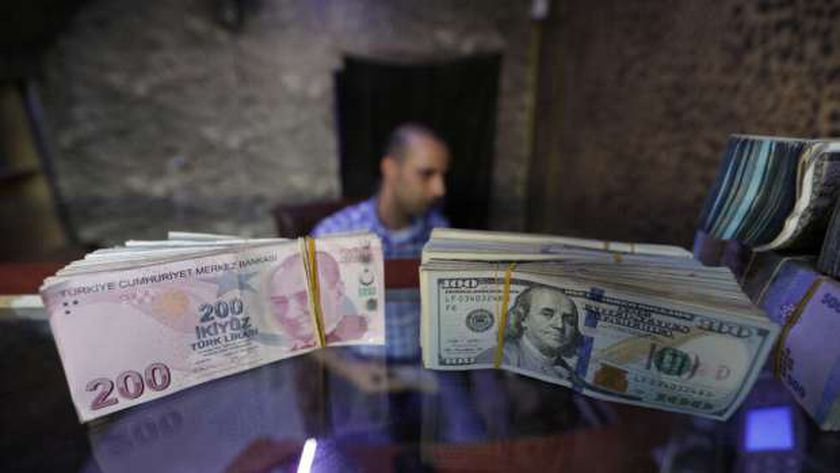 سعر صرف الليرة التركية مقابل الجنيه المصري والعملات الأخرى