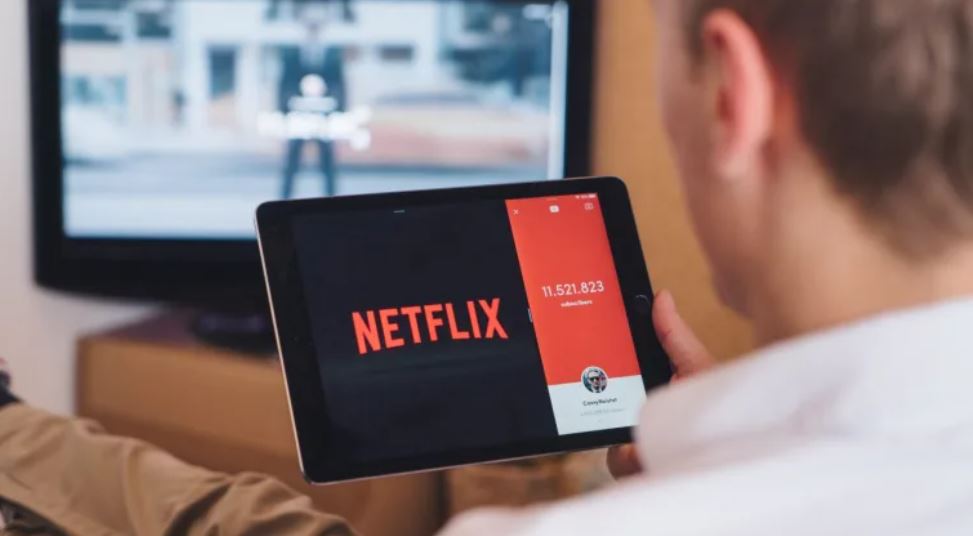 Netflix: ما هي الخطة التي يجب على النظام الأساسي اتباعها لتجنب الحسابات المشتركة وفي أي البلدان سيتم تطبيق التغيير؟