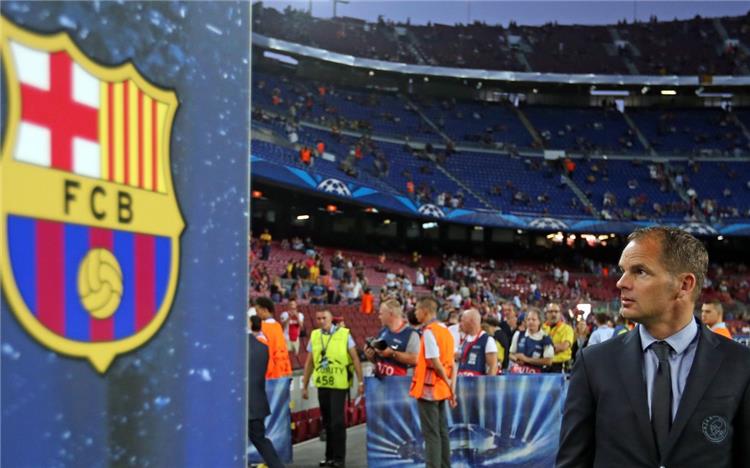 الدوري الاسباني أياكس يستعد لتوجيه ضربة قوية لـ برشلونة