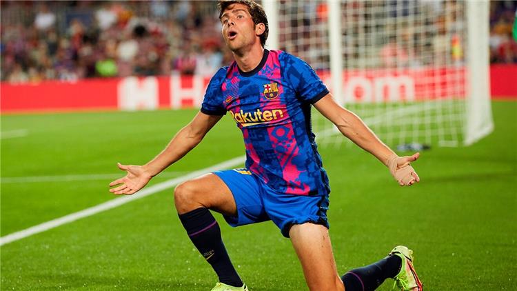 الدوري الاسباني روبيرتو يطمئن جماهير برشلونة حول إصابته ويؤكد: نسير في الطريق الصحيح مع تشافي