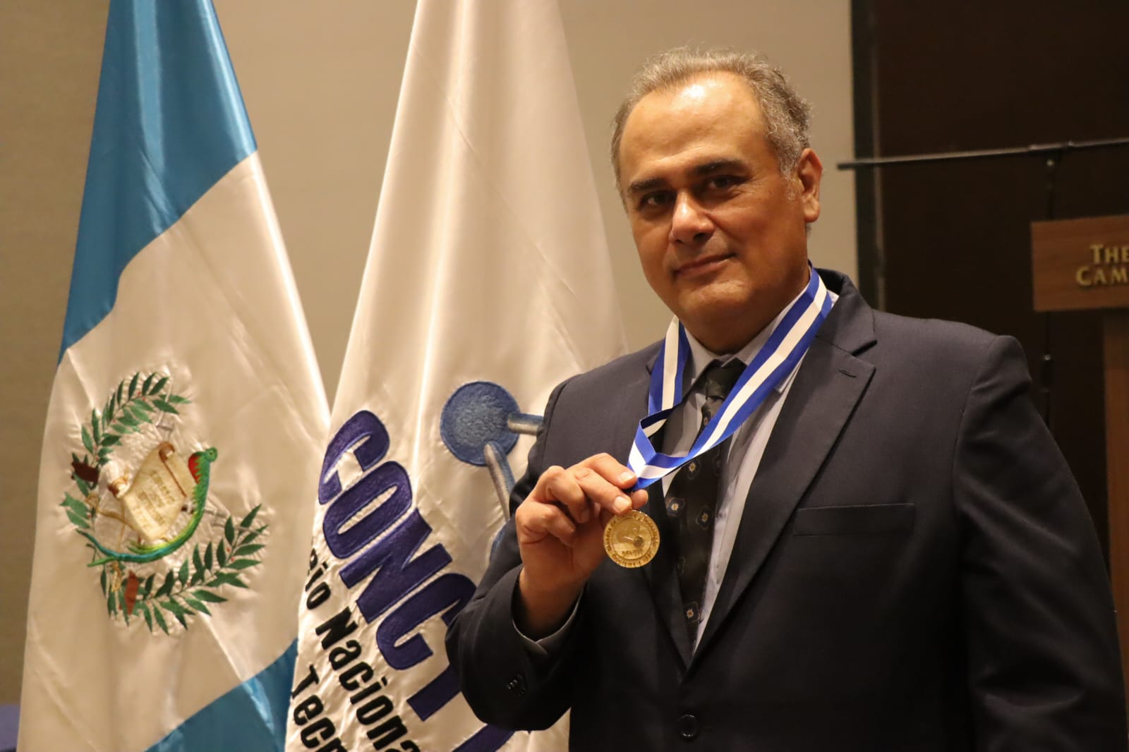 حصل الدكتور خوان فرانسيسكو بيريز سابينو على ميدالية العلوم والتكنولوجيا لعام 2020