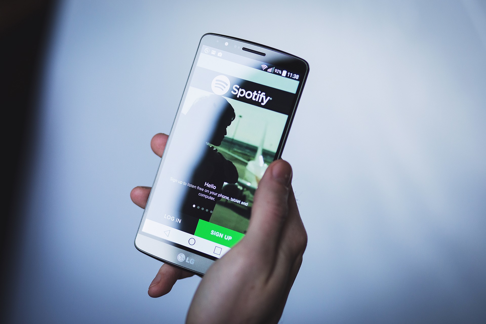 يعاني Spotify من مشاكل في الاتصال: تعرض خدمة الموسيقى صراعات على مستوى العالم في 8 مارس