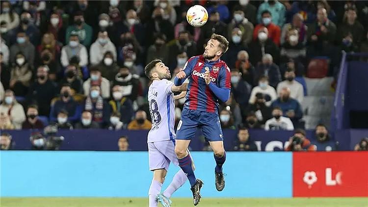 الدوري الاسباني لاعب ليفانتي رغم الخسارة: جعلنا الأمور صعبة على برشلونة