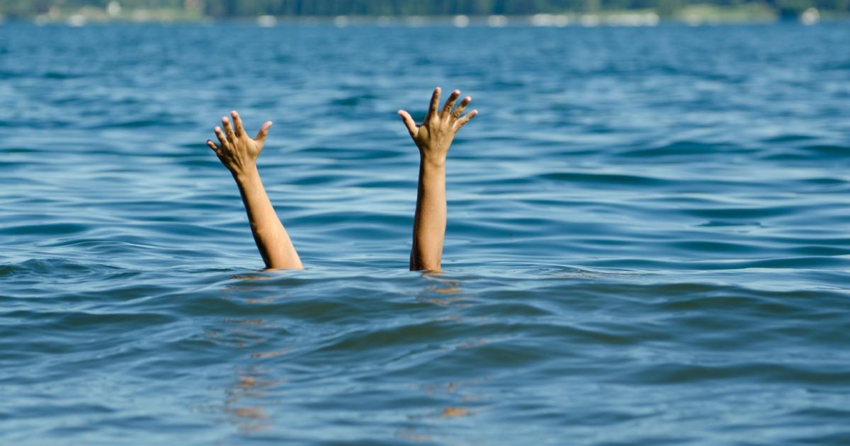 عاجل:: تفاصيل وفاة ثلاثة أطفال أشقاء غرقاً في شاطئ أنجفة بالكويت