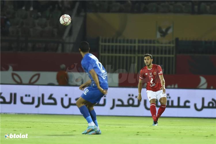أخبار الأهلي فيديو | حمدي فتحي يغادر مباراة الأهلي والزمالك مصابًا