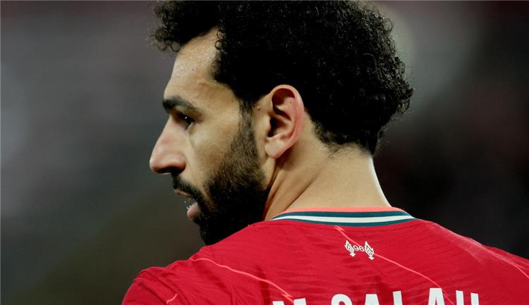 الدوري الإنجليزي مهاجم آرسنال السابق: محمد صلاح قد يبقى في ليفربول حتى لو انتهى عقده