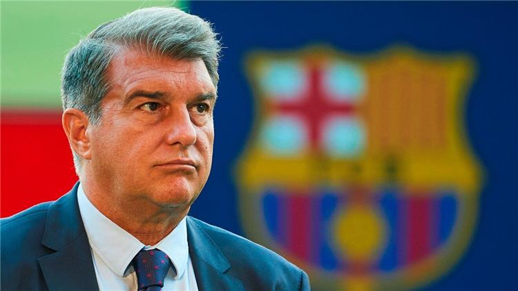 الدوري الاسباني برشلونة يدرس إنهاء عقود 12 لاعبًا