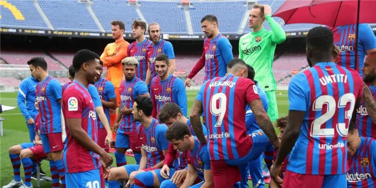 الدوري الاسباني برشلونة يستعد لقرار حاسم تجاه لاعبيه لمواجهة الأزمة المالية