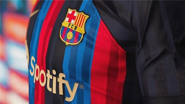 الدوري الاسباني صفقة برشلونة الجديدة يطير إلى إسبانيا للخضوع للفحص الطبي