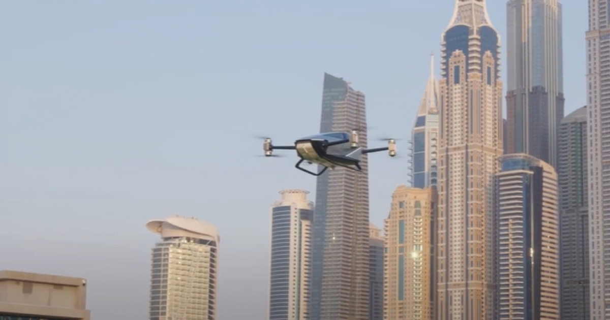 شاهد: “السيارة الطائرة” تحلق في سماء دبي لأول مرة