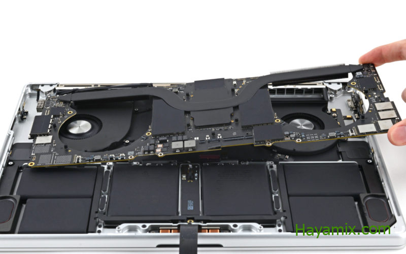 لا يمكن لجهاز Apple MacBook Pro 14 (2023) المجهز بمحرك أقراص صلبة SSD بسعة 512 جيجابايت أن ينافس سابقتها M1