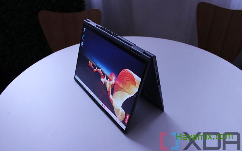 هل لدى Lenovo ThinkPad X1 Yoga Gen 8 5G؟