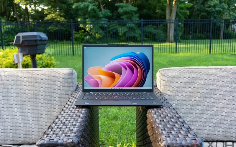 هل يتمتع Lenovo ThinkPad X1 Carbon Gen 11 بعمر بطارية جيد؟