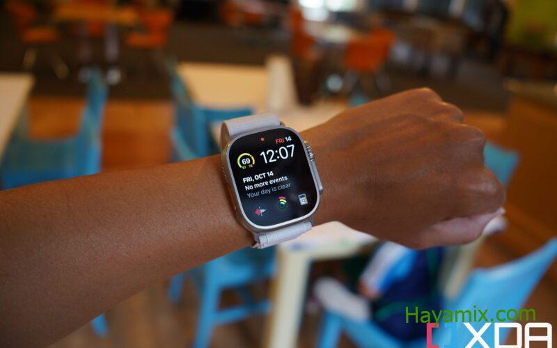 يمكن أن تتميز Apple Watch Ultra 2 بشاشة LED صغيرة أكبر