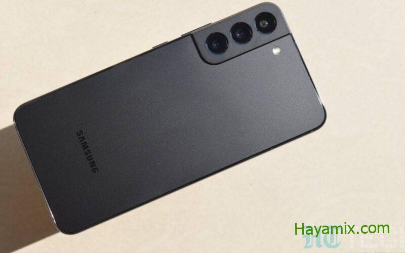 تحديث Samsung One UI 5.1 تسبب في تجربة استنزاف البطارية لبعض هواتف Galaxy S22
