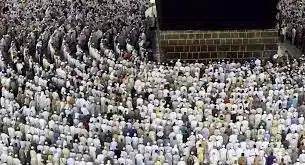 السعودية تبدأ تعديلات جديدة على تأشيرات العمرة للقادمين