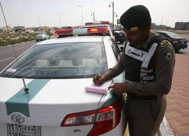 الاستعلام عن مخالفة تغيير مسار بالسعودية